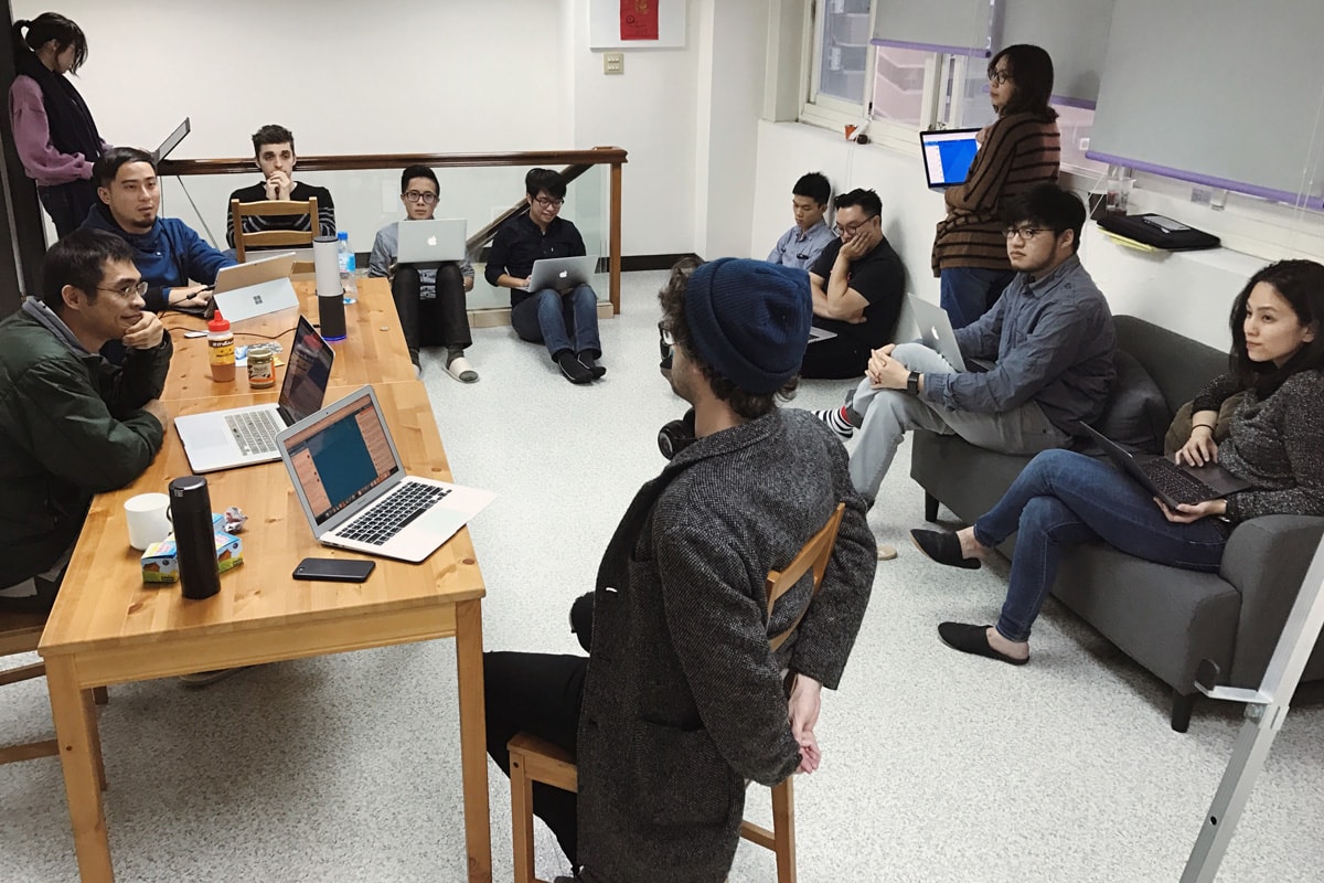 Standups sitting down - Jul '17